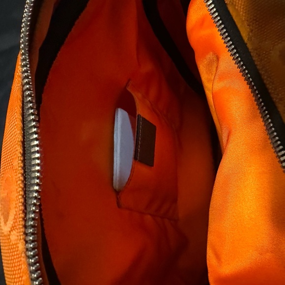 Gucci of the grid messenger bag. - Picture 5 of 11